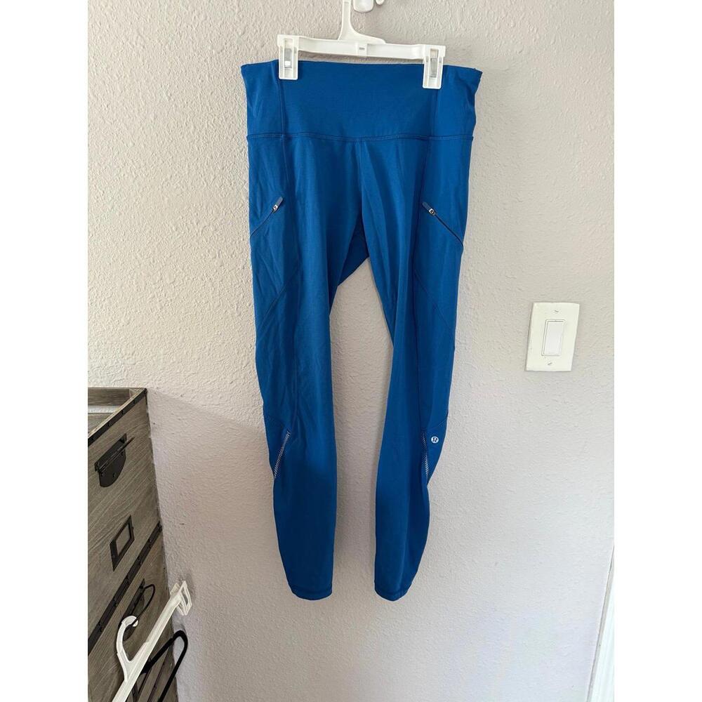 Lululemon cadence crusher tight size 8 color is dark royal EUC